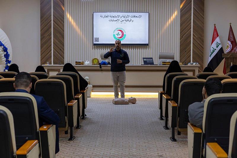مركز الصديقة الطاهرة (عليها السلام) يقيم دورة تدريبية في الإسعافات الأولية لملاكاته