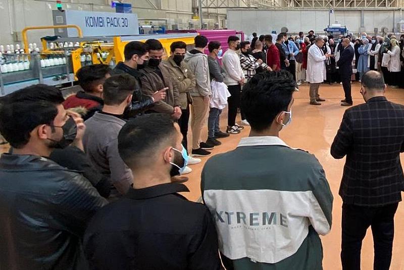 شركة نور الكفيل للمنتجات الغذائية تستقبل سفرةً علمية لمجموعة من طلبة جامعة كربلاء