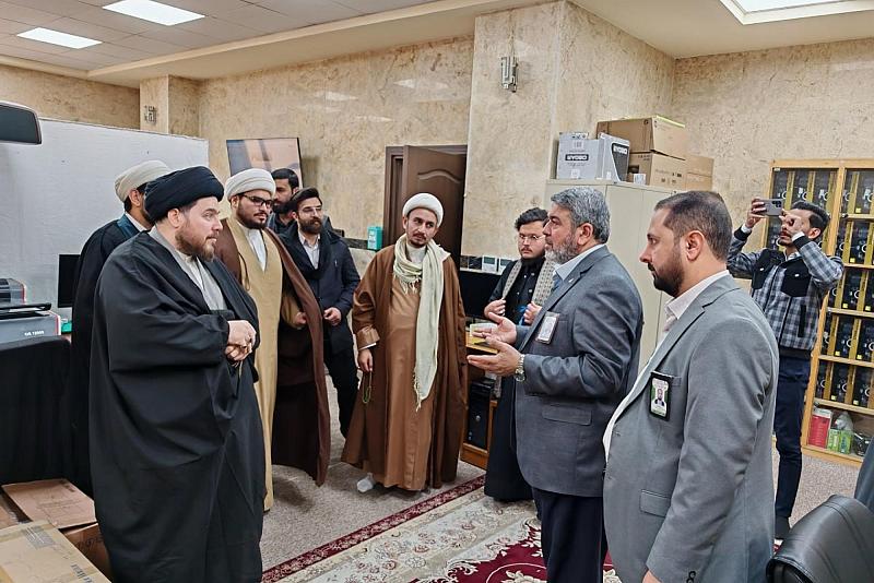 وفد الهيأة العليا لإحياء التراث يطلع على آلية تصوير المخطوطات وفهرستها في قسم الشؤون الفكرية