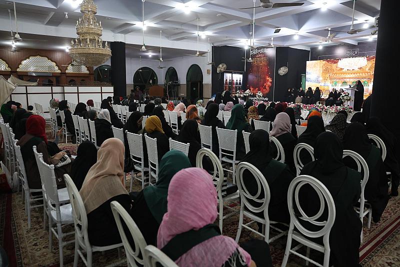 العتبة العباسية تعقد جلسة بحثية نسوية عن السيدة الزهراء (عليها السلام) في باكستان