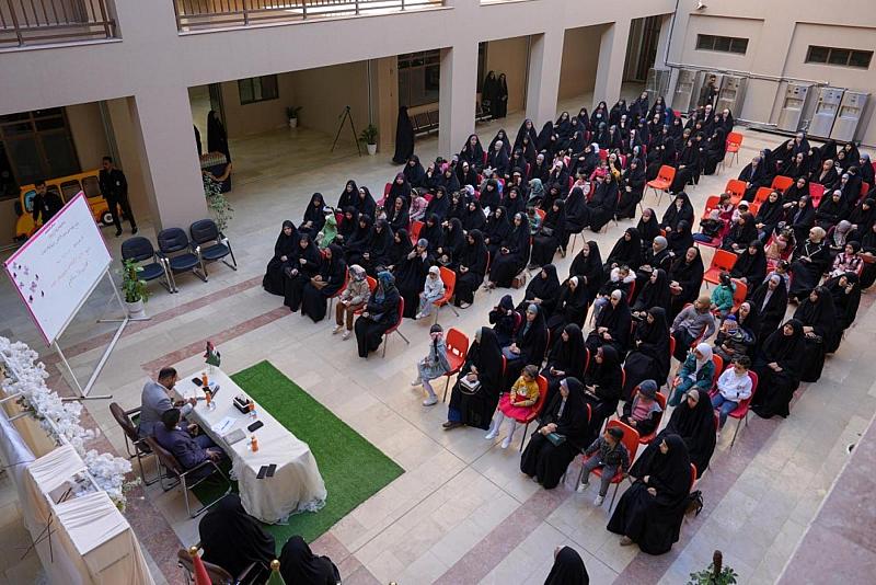 مجموعة العميد تعقد اجتماعًا مع أولياء الأمور للارتقاء بمستوى المتعلمات التربوي والتعليمي