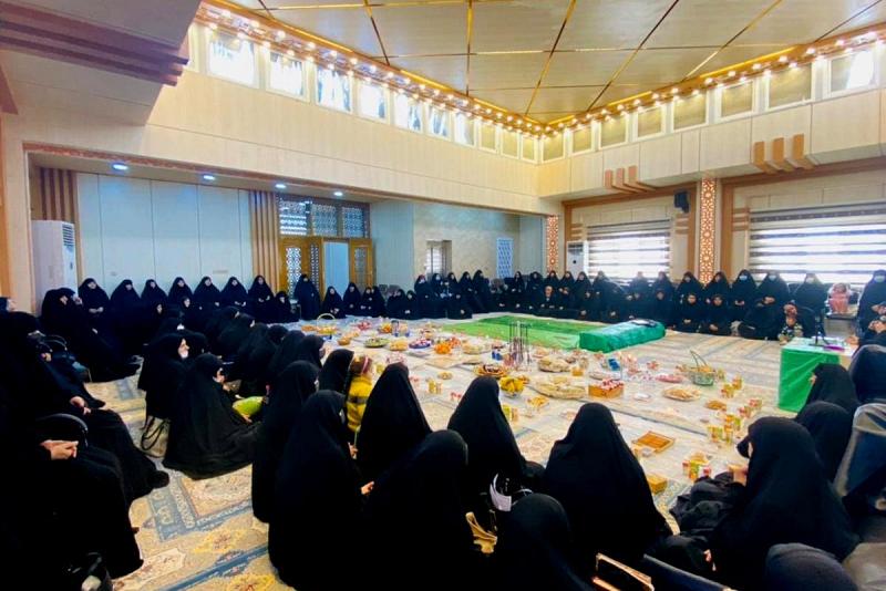 معهدُ القرآن الكريم النسويّ ينظّم فعّاليةً عزائيّة لإحياء ذكرى وفاة أمّ البنين (عليها السلام)