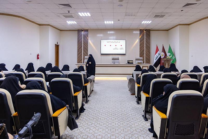 مركز الثقافة الأسرية ينظم برنامجه (واحة الثقافة) لدعم عوائل الشهداء والنساء