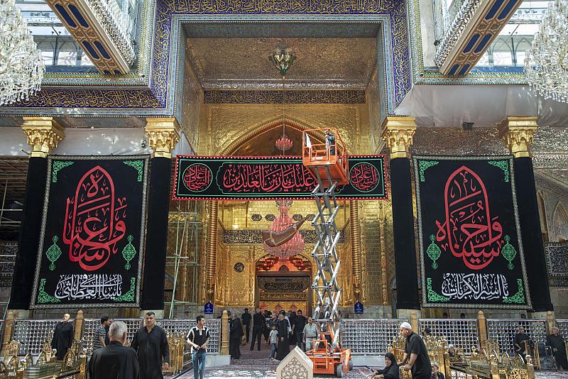 العتبة العباسية تنشر لافتات خاصة بذكرى شهادة الإمام زين العابدين (عليه السلام)