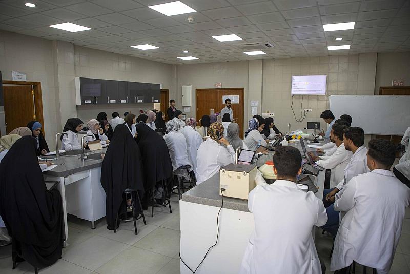 كلية التقنيات الصحية جامعة الكفيل: تجهيز مختبرات تُحاكي البيئة الواقعية لتعزيز مهارات الطلبة