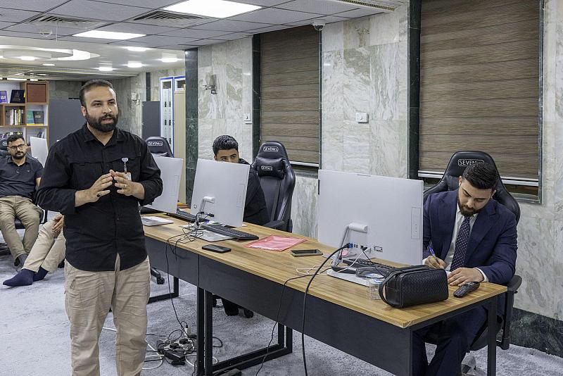 قسم الإعلام يختتم دورةً تخصّصية في إعداد المذيع وصناعة المحتوى