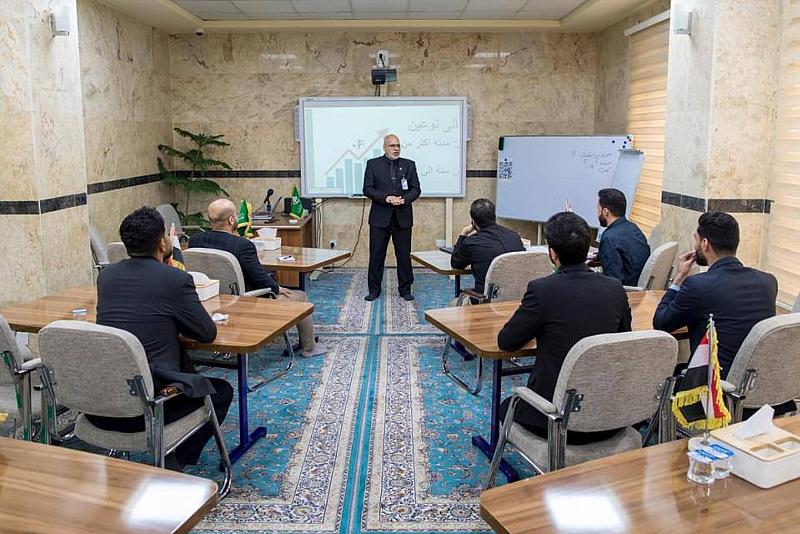  قسم التطوير يقيم ورشة في (فنّ الٕالقاء) لمنتسبي العتبة العباسية