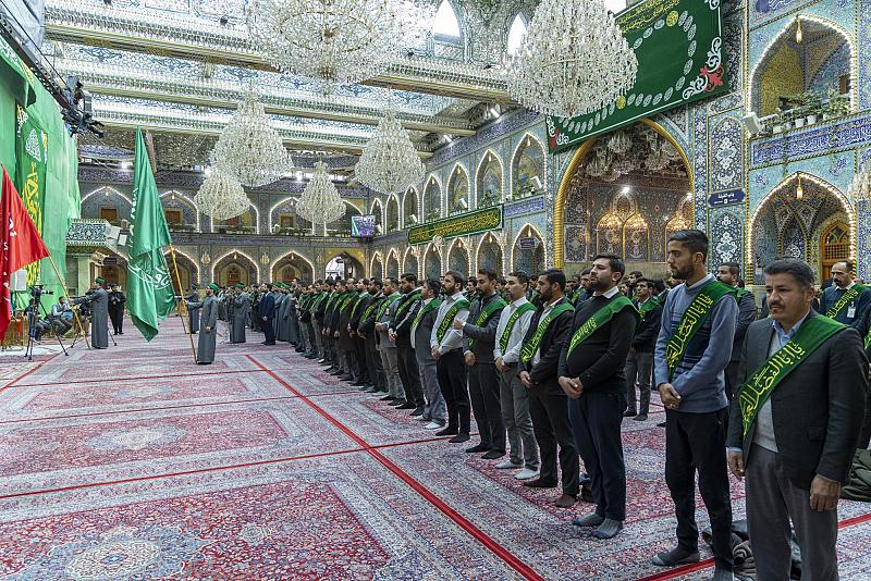 بذكرى ولادة الإمام الجواد (عليه السلام).. خدمة العتبة العباسية المقدسة يؤدّون مراسم الممارسة العبادية