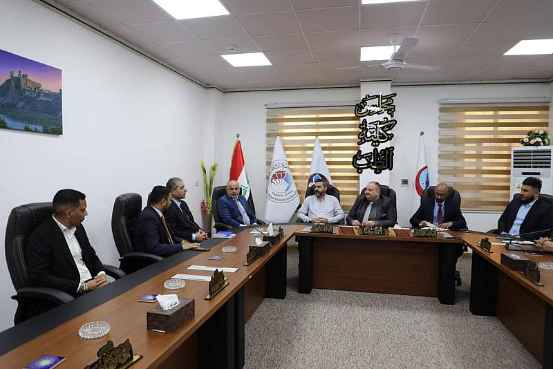وفد العتبة العباسية يناقش مع عدد من أكاديميي جامعة الموصل توثيق جرائم داعش