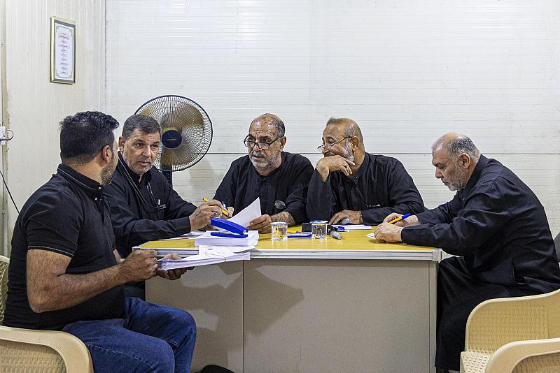 قسم الشعائر يواصل إصدار الكفالات القانونية للمواكب المشاركة في زيارة الأربعين