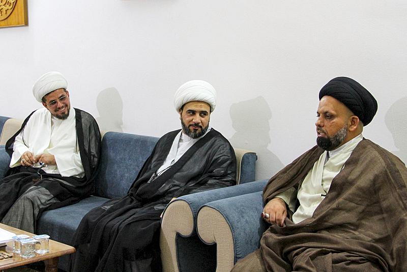 وفد من مدرسة دار الحكمة يطلع على أهم نتاجات قسم شؤون المعارف