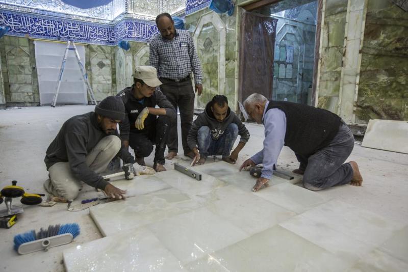 بعد مُضيّ أكثر من (50) عاماً على إكسائه: الملاكاتُ الفنّية والهندسيّة في العتبة العبّاسية المقدّسة تُعيد إكساء حرم وصحن أبي الفضل العبّاس(عليه السلام) بالمرمر...
