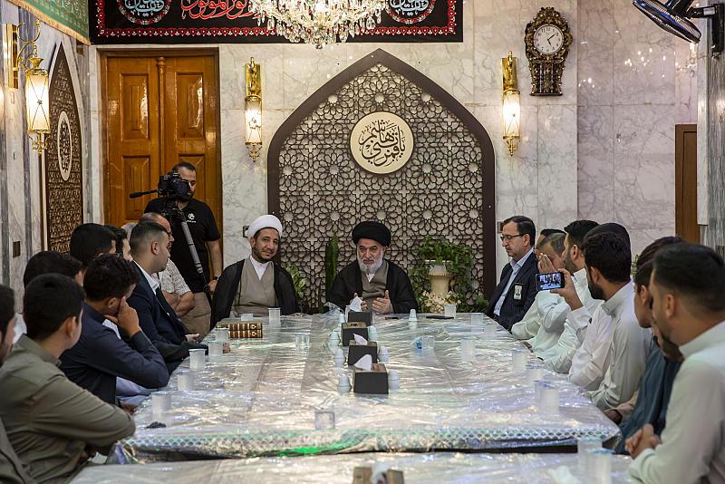 السيد الصافي يدعو الشباب إلى المثابرة في تحصيل العلم وسعة الصدر في الحوار