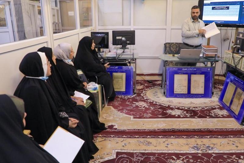 إقامةُ دورةٍ لعددٍ من منتسبي دار المخطوطات العراقيّة