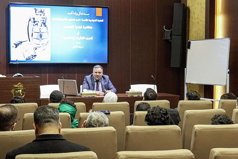 قسم الشؤون الفكرية يقدم محاضرة توعوية لوفد أجنبي