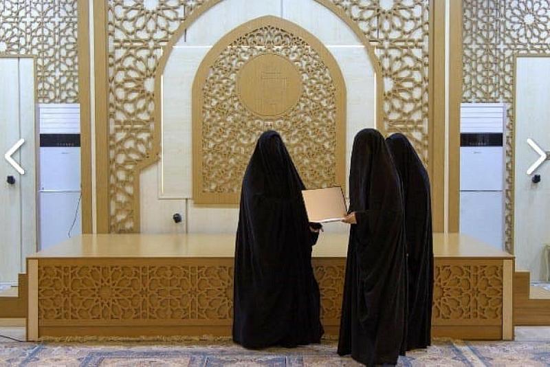 حافظة من شعبة مدارس الكفيل تحرز المركز الثاني في المسابقة الوطنية القرآنية