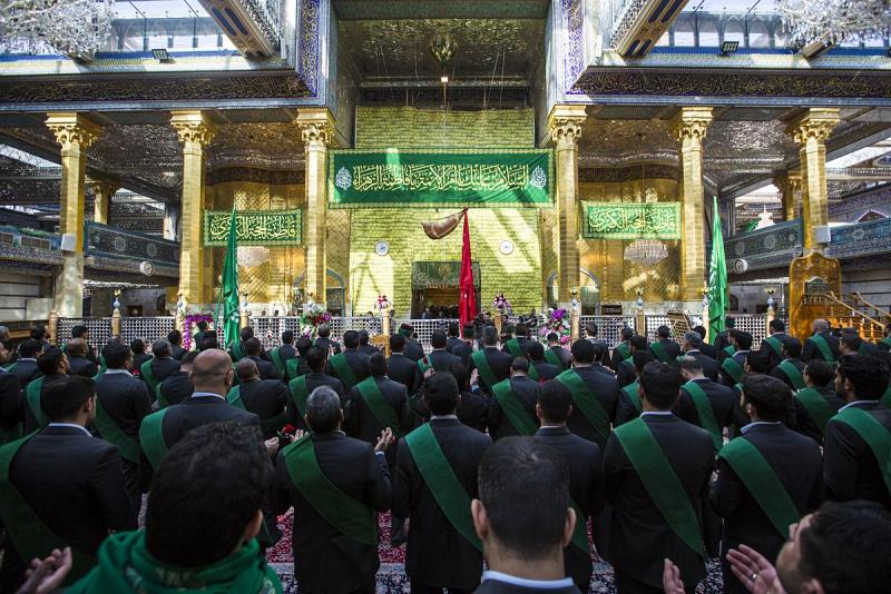 هكذا استقبلَ خَدَمَةُ أبي الفضل العبّاس (عليه السلام) ليلة مولد الزهراء (سلام الله عليها)...