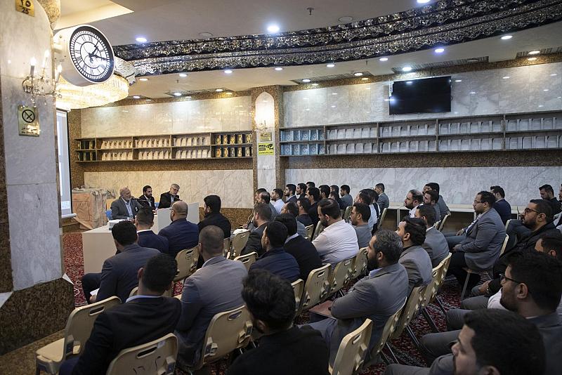 أكاديمية التطوير الإداري تنظّم ندوة تعريفية لطلبتها عن قسم الشؤون الخدمية