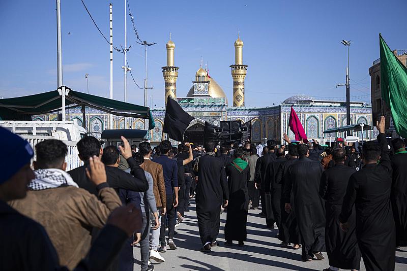 العتبة العباسية المقدّسة تستقبل مواكب العزاء بذكرى شهادة السيدة الزهراء (عليها السلام)