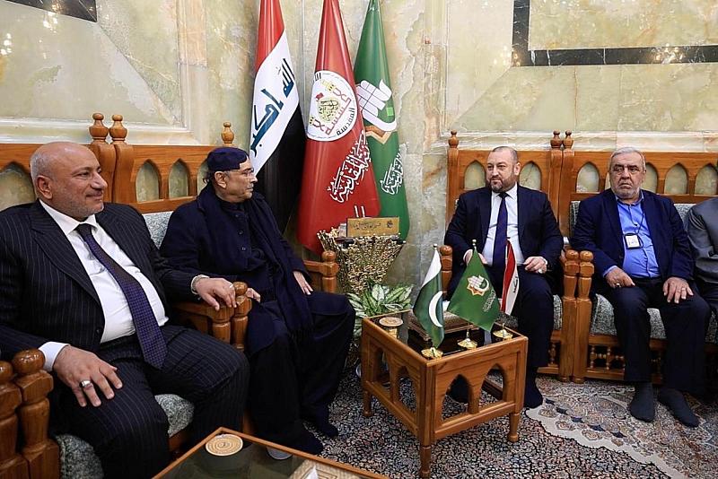رئيس جمهورية باكستان يتشرف بزيارة مرقد أبي الفضل العباس (عليه السلام)