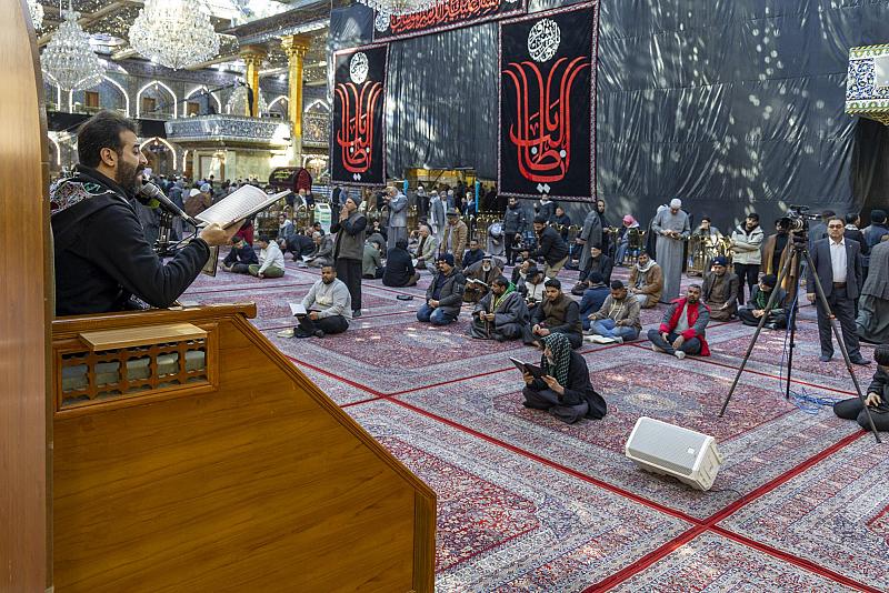 المؤمنون يشاركون في قراءة دعاء الندبة عند مرقد أبي الفضل العباس (عليه السلام)