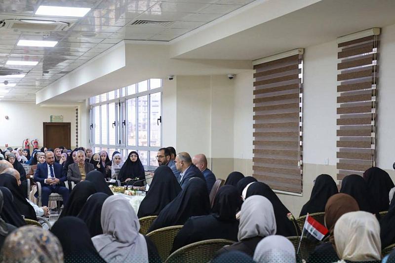جامعة العميد تحتفي باليوم الجامعي الأول في كلية التربية الأساسية للبنات