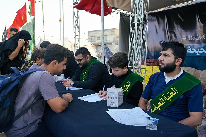 في المثنى.. المجمع العلمي يواصل إقامة مشروع تعليم القراءة الصحيحة على طريق زائري الأربعين