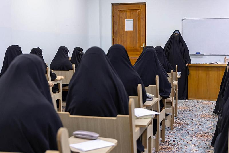 شعبة الخطابة الحسينية تطلق دورة تخصصية لإعداد المبلغات والخطيبات