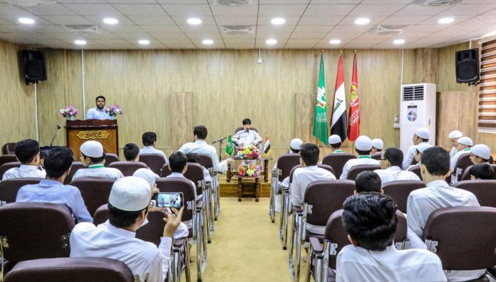 معهد القرآن الكريم / فرع النجف يُقيم محفلاً قرآنياً للطلبة المتميّزين في حفظ الكتاب العزيز