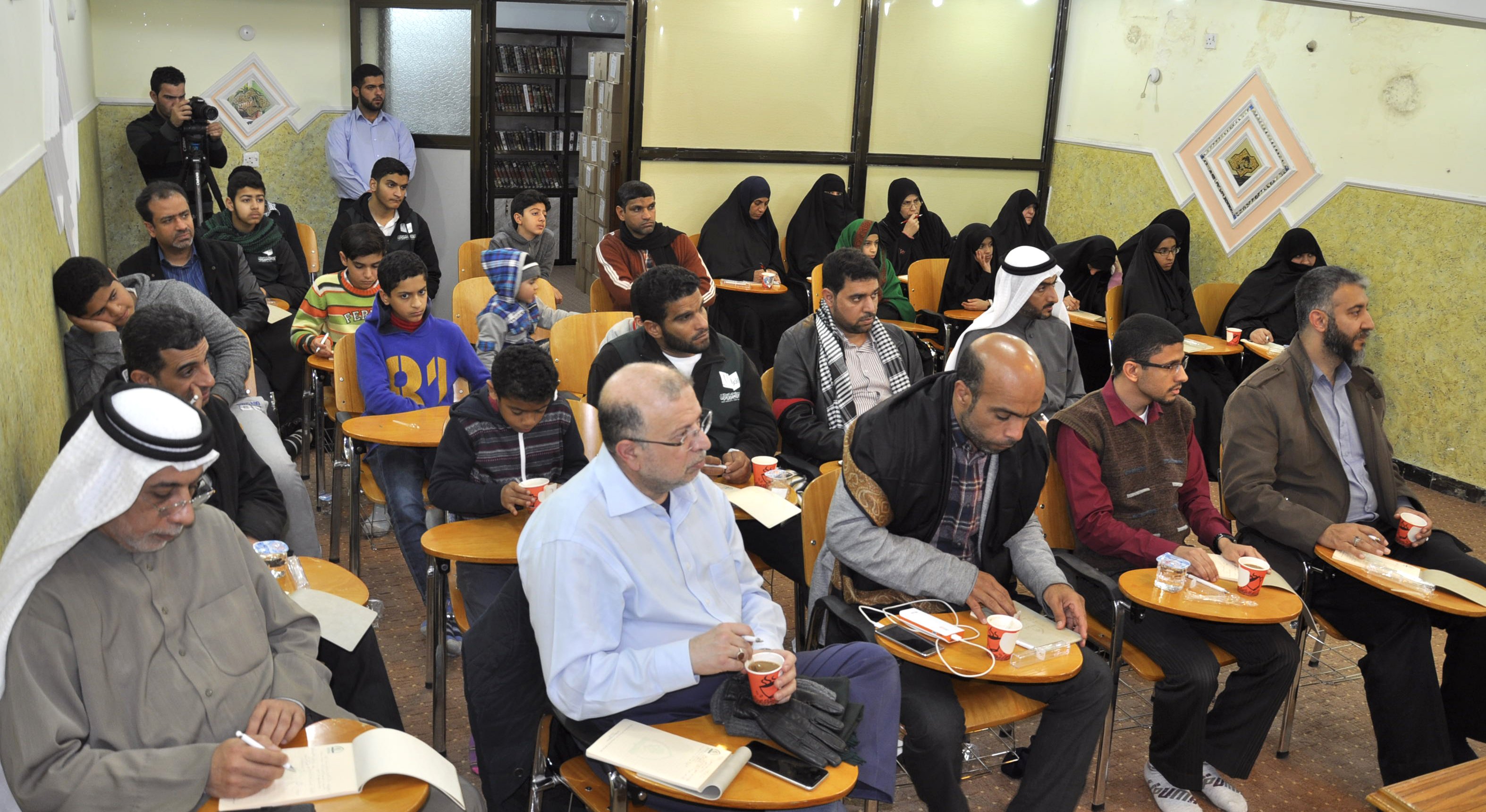 معهد القرآن الكريم يقيم دورة تخصصية في الصوت والنغم لمجموعة من قرّاء وأساتذة جمعية 