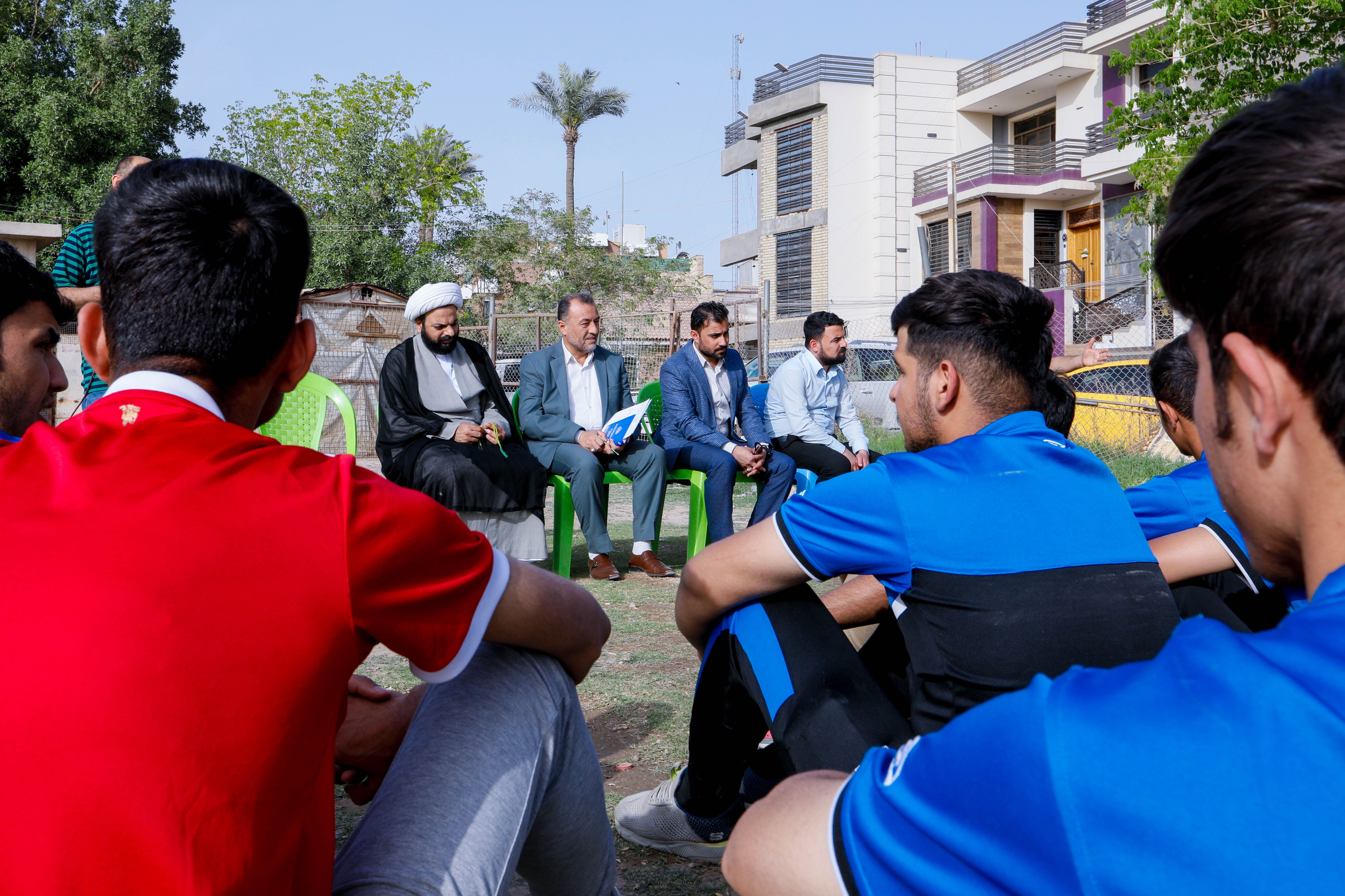فرع بغداد ونادي العراق الرياضي يقيمان دورات قرآنية تعليمية للشباب