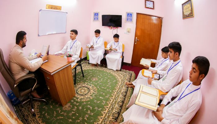 وحدة التحفيظ في معهد القرآن الكريم تطلق العمل بمشروع الحافظ الماهر
