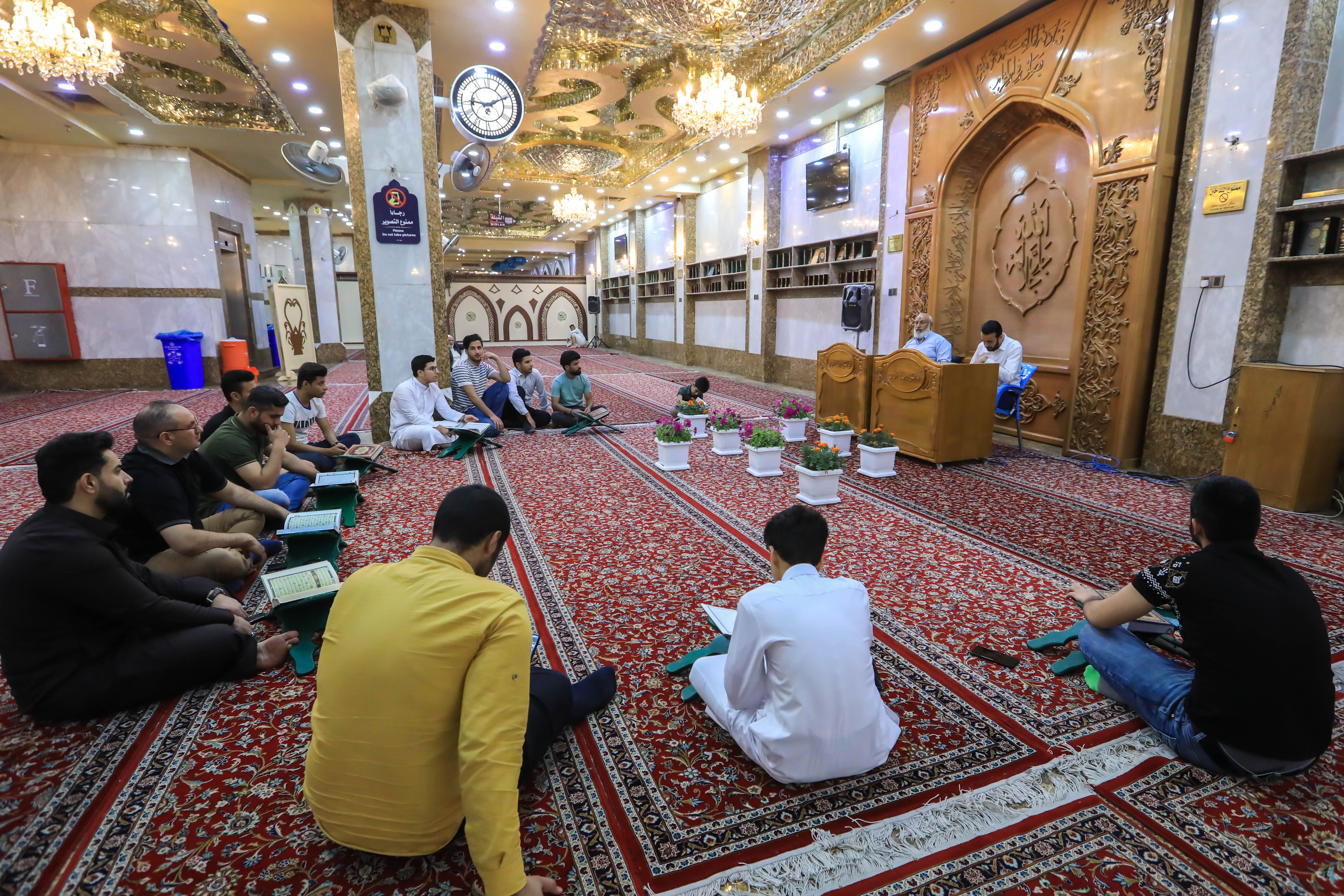 وحدة التلاوة تقيم دورة تطويرية في أحكام التلاوة والنغم القرآني بمشاركة عدد من المتدربين
