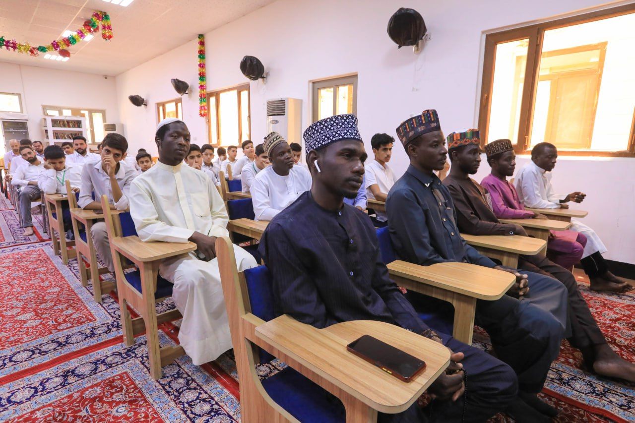 وفد من دولة نيجيريا يُشيد بمشروع حفظ القرآن الكريم في كربلاء