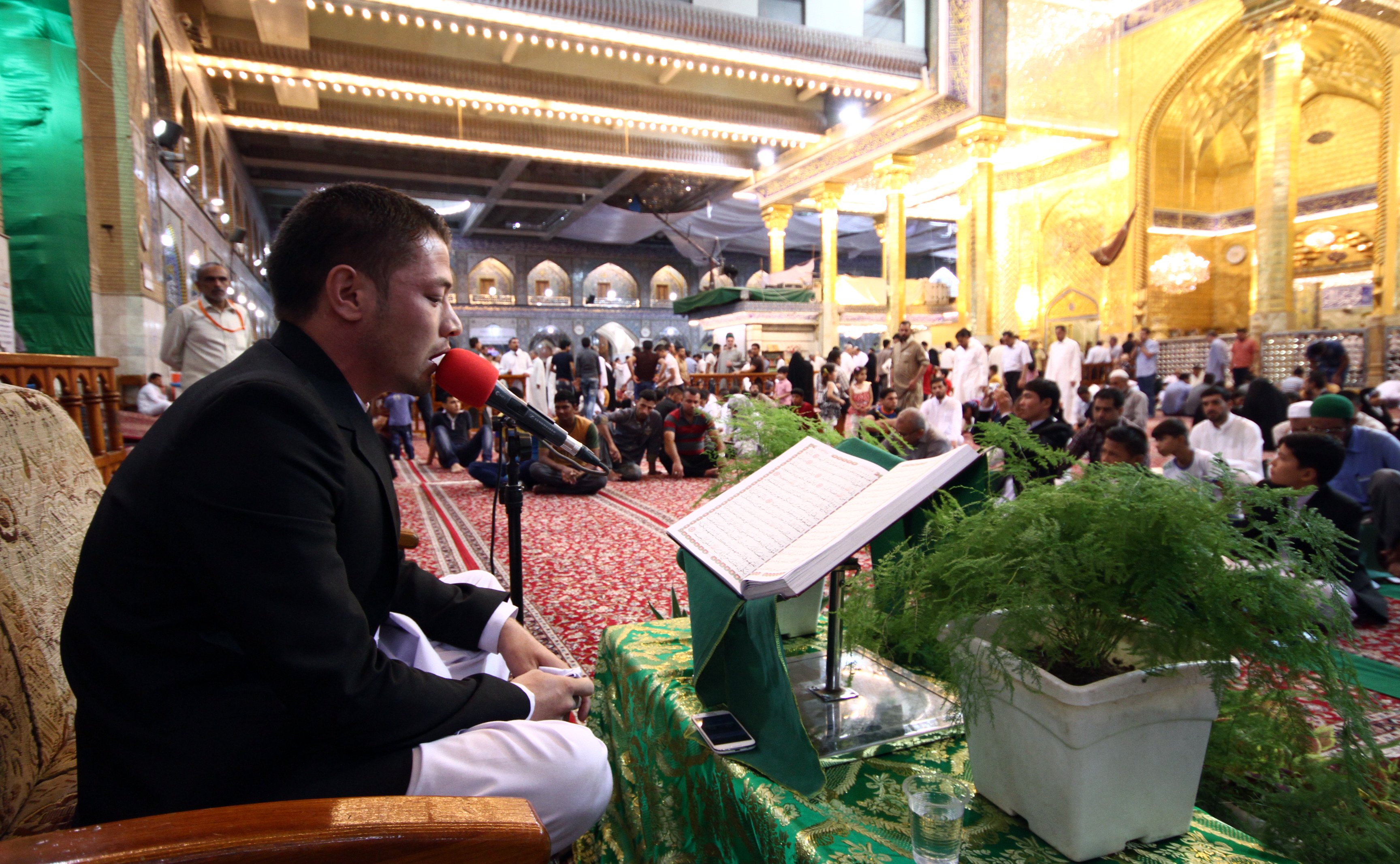 معهد القرآن الكريم يقيم أمسية قرآنية مميزة في الصحن العباسي الشريف