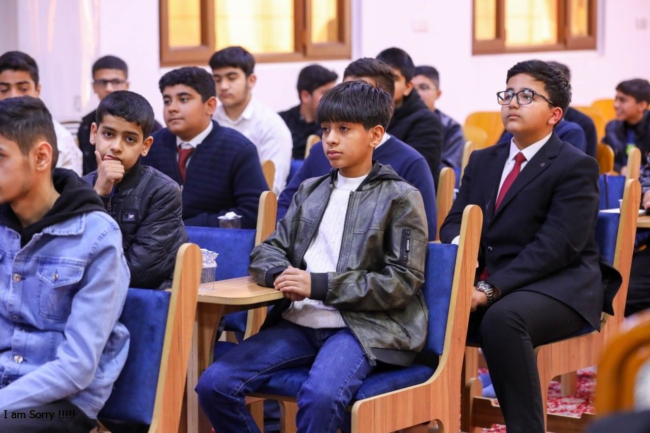 معهد القرآن الكريم ينظم برنامجًا قرآنيًا لطلبة المدارس في كربلاء