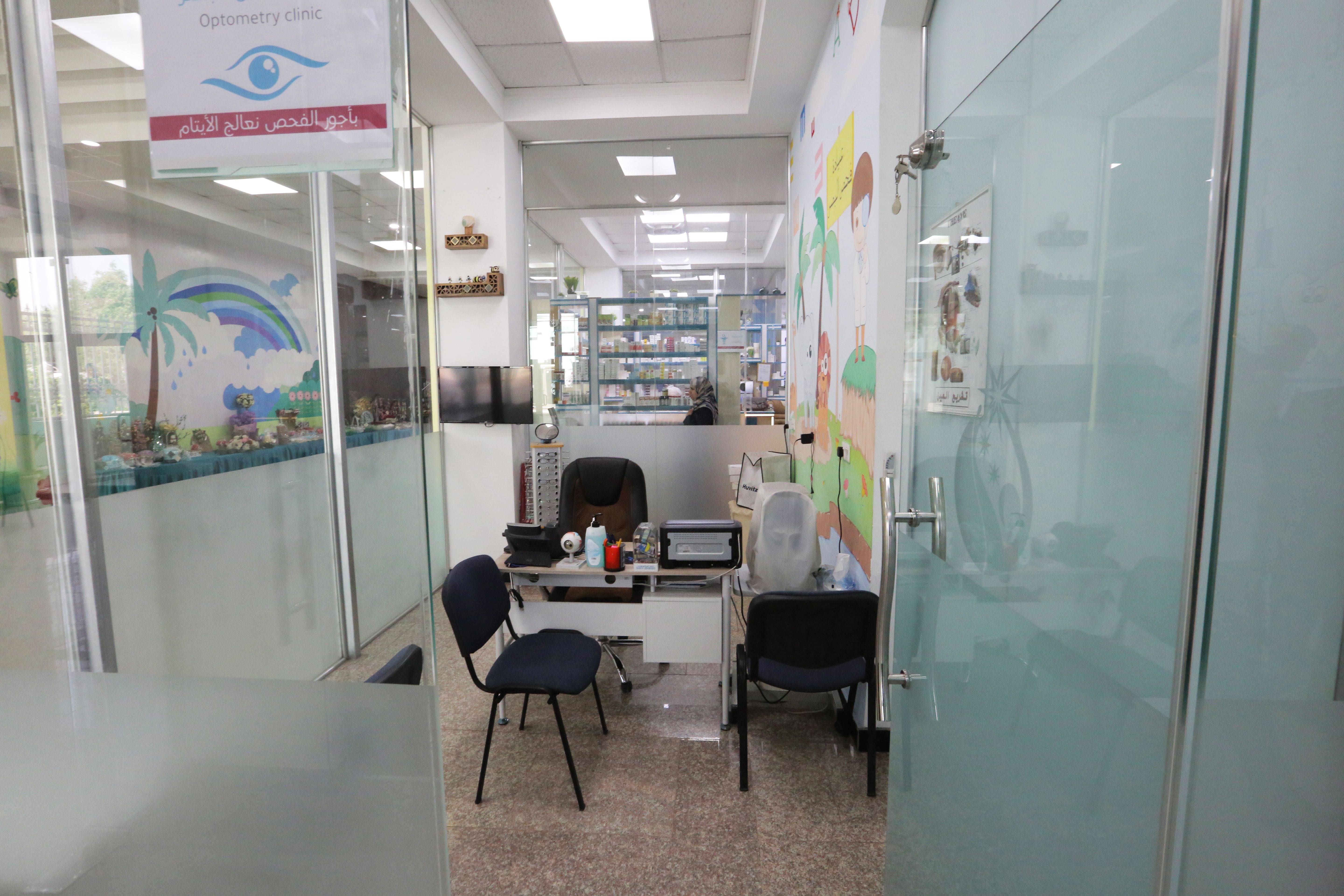 وفد من معهد القرآن الكريم يزور مؤسسة العين لرعاية الاجتماعية