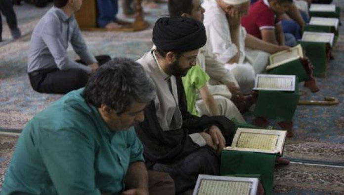 معهد القرآن الكريم في العتبة العباسية المقدسة يقيم حفلاً مباركا في حرم ابي الفضل العباس ( عليه السلام )