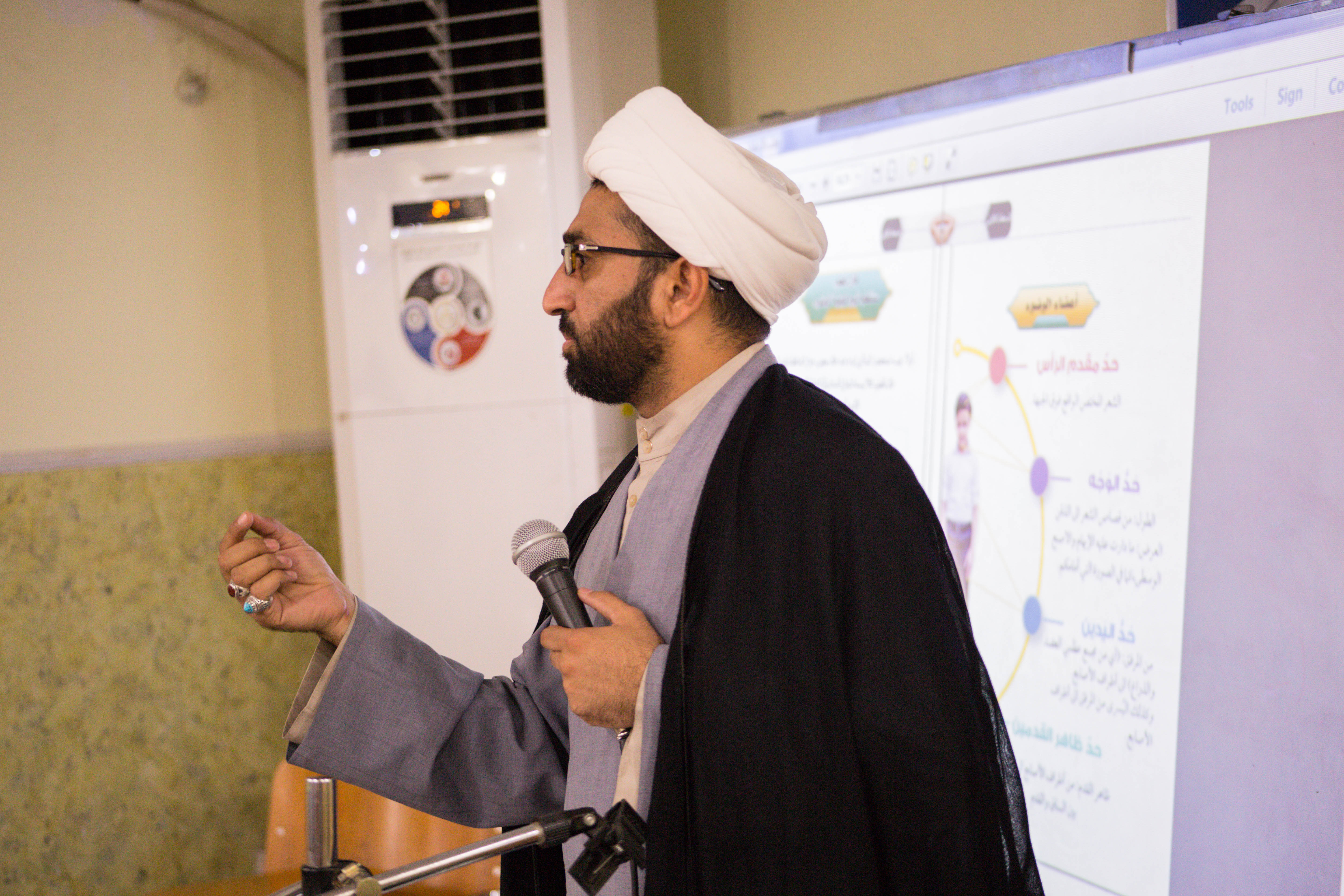 دورات مكثفة وورش عمل يقدمها معهد القرآن الكريم لأساتذة مشروع الدورات القرآنية الصيفية
