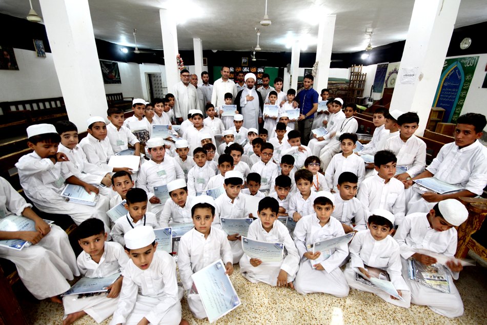أكثر من (100) طالب يشاركون في حفل ختام الدورات الصيفية في مسجد أم البنين (ع) التي يقيمها معهد القرآن الكريم