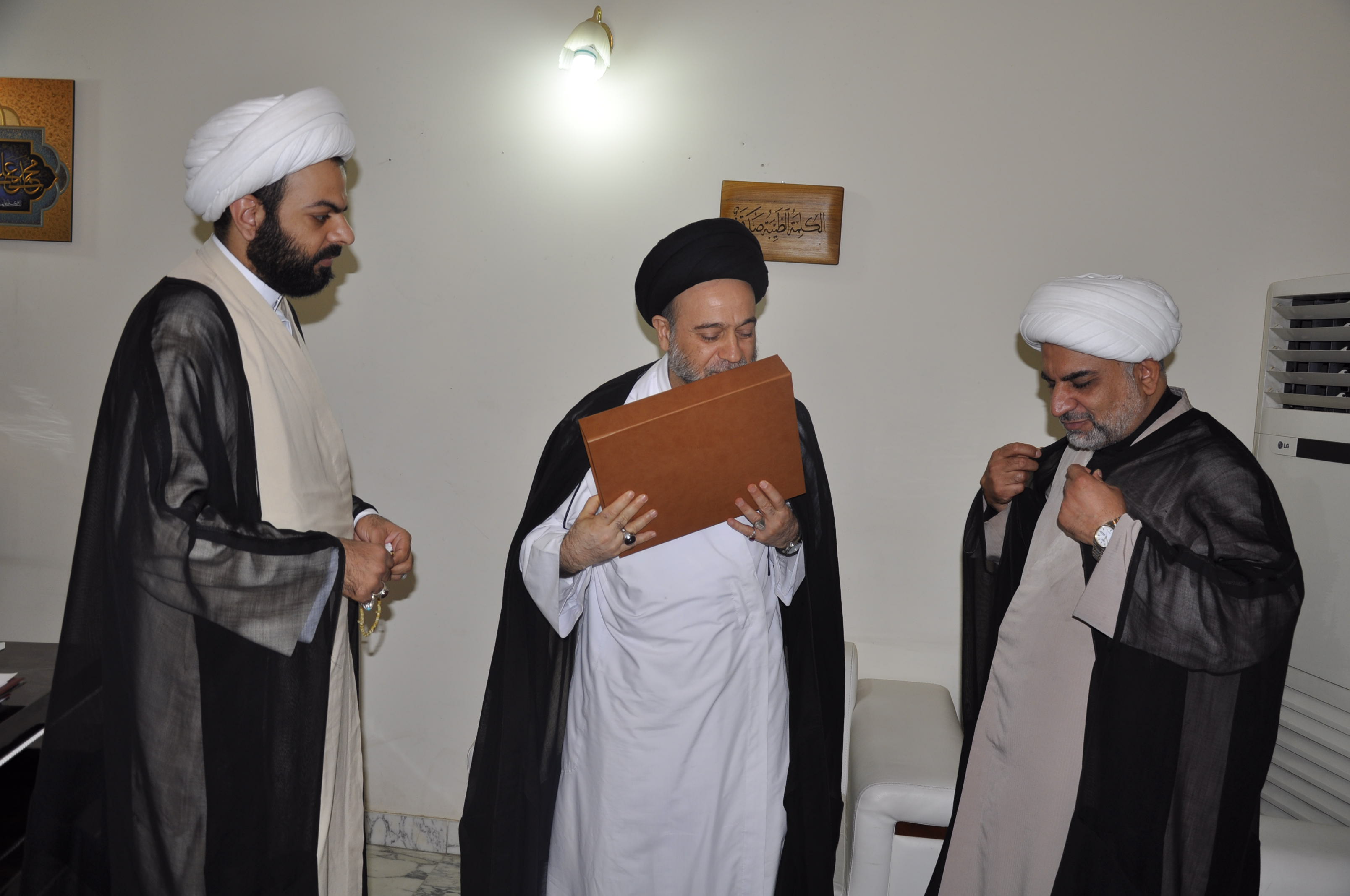 رئيس ديوان الوقف الشيعيّ: سندعم مشاريع العتبة العباسية المقدسة القرآنية وندعوهم لبذل المزيد..