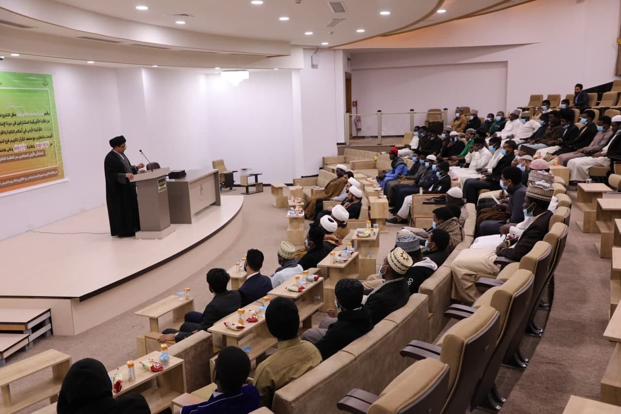 معهد القرآن الكريم في النجف الأشرف يختتم احدى دوراته ضمن المشروع القرآني لطلبة العلوم الدينية