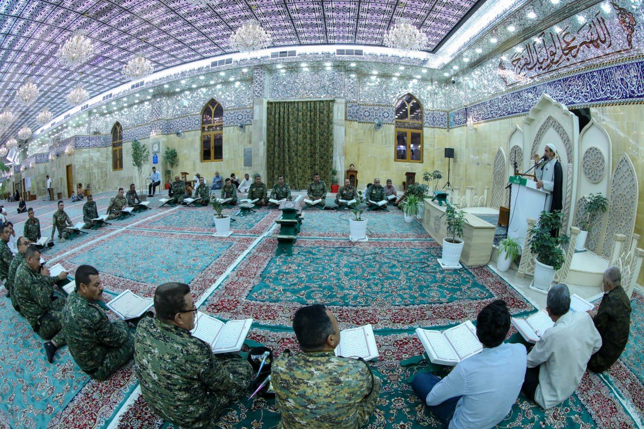 المَجمَع العلميّ ومديرية حماية المرقدين الشريفين يقيمان محفلاً قرآنيًا في كربلاء