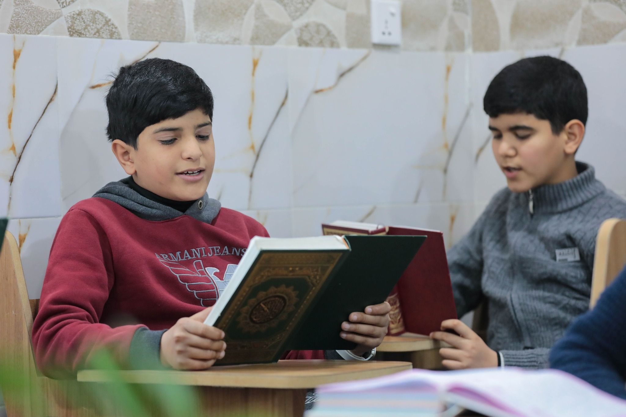 معهد القرآن الكريم يستثمر العطلة الربيعية بدروس مكثفة في حفظ كتاب الله العزيز