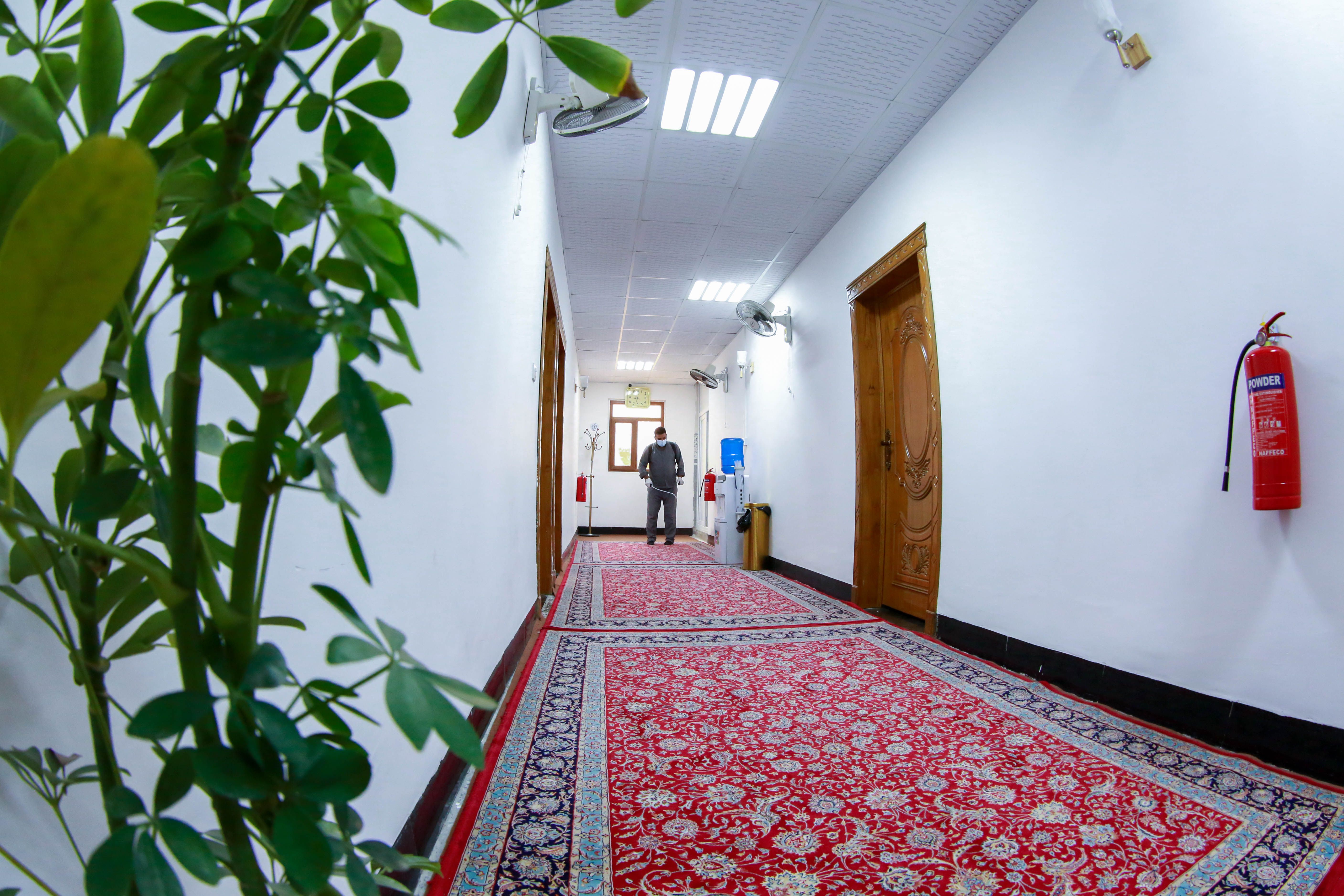 معهد القرآن الكريم ينهي استعداداته لإطلاق المخيم القرآني الأول لطلبة مشروع الحفظ