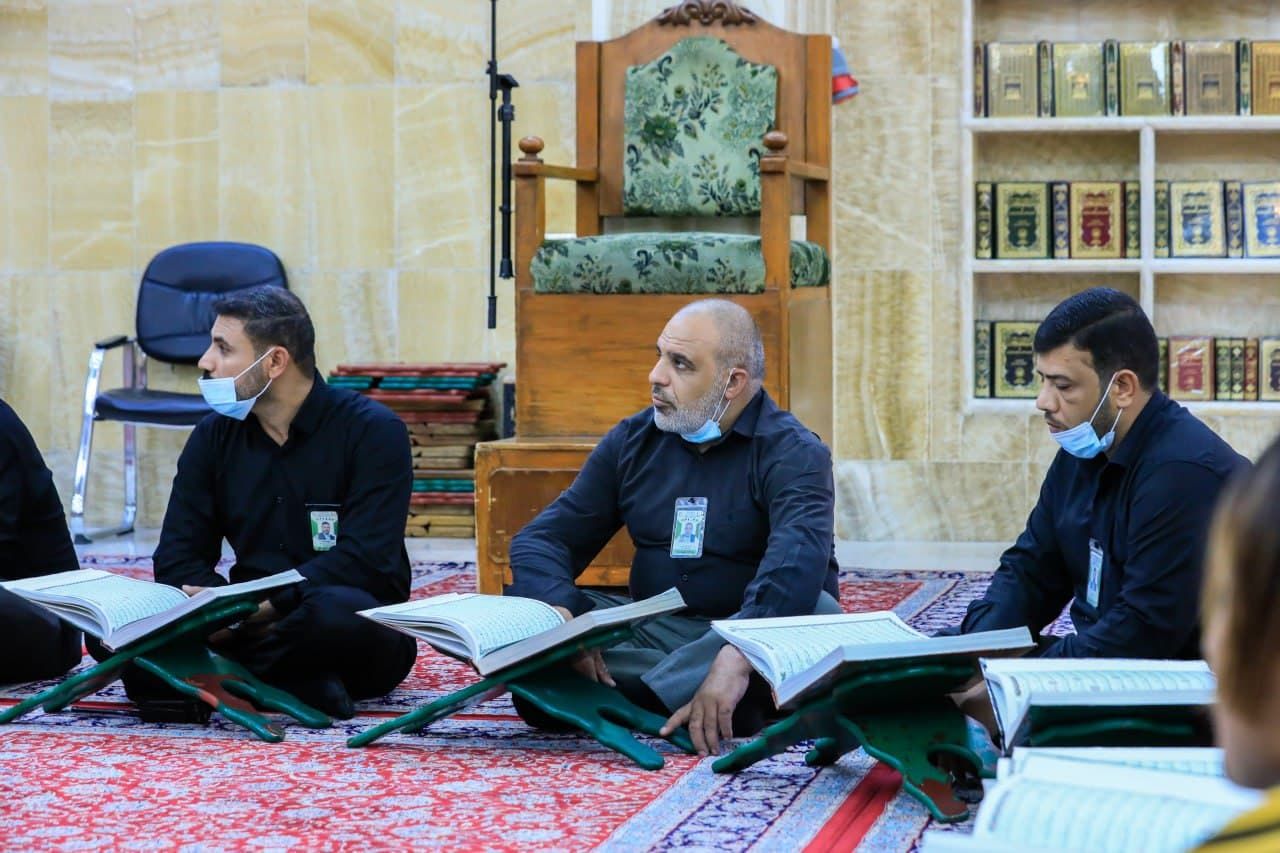 معهد القرآن الكريم وقسم مقام الإمام المهدي (عج) ينظمان دورة في أحكام التلاوة وفنونها لمنتسبي العتبة العباسية المقدسة