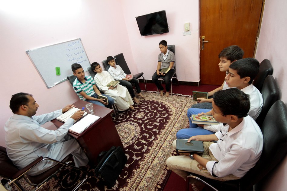 وحدة التحفيظ في معهد القرآن الكريم عطاءٌ مستمر