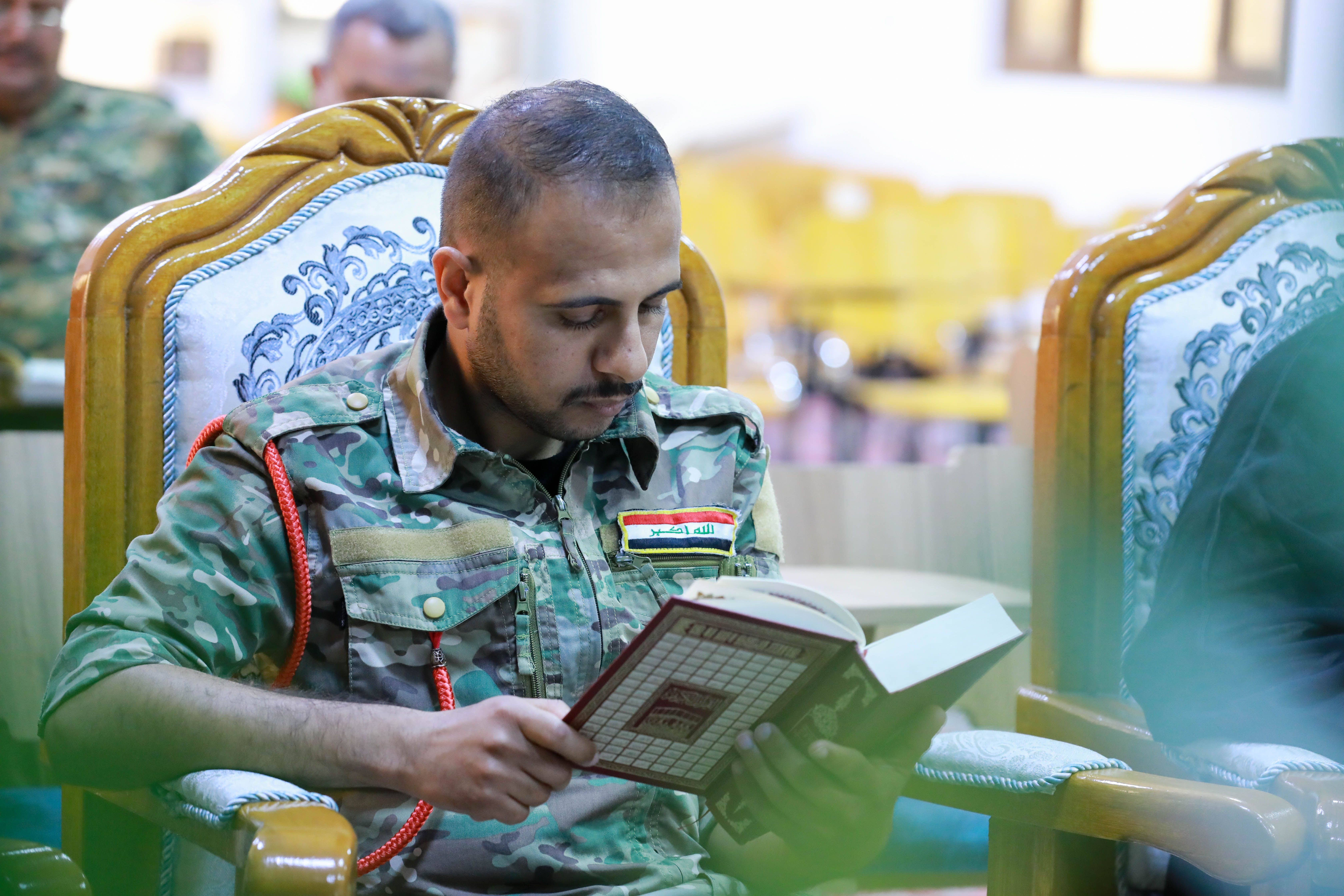 المَجمع العلمي وفرقة العباس القتالية يُقيمان ختمة رمضانية مرتلة في كربلاء