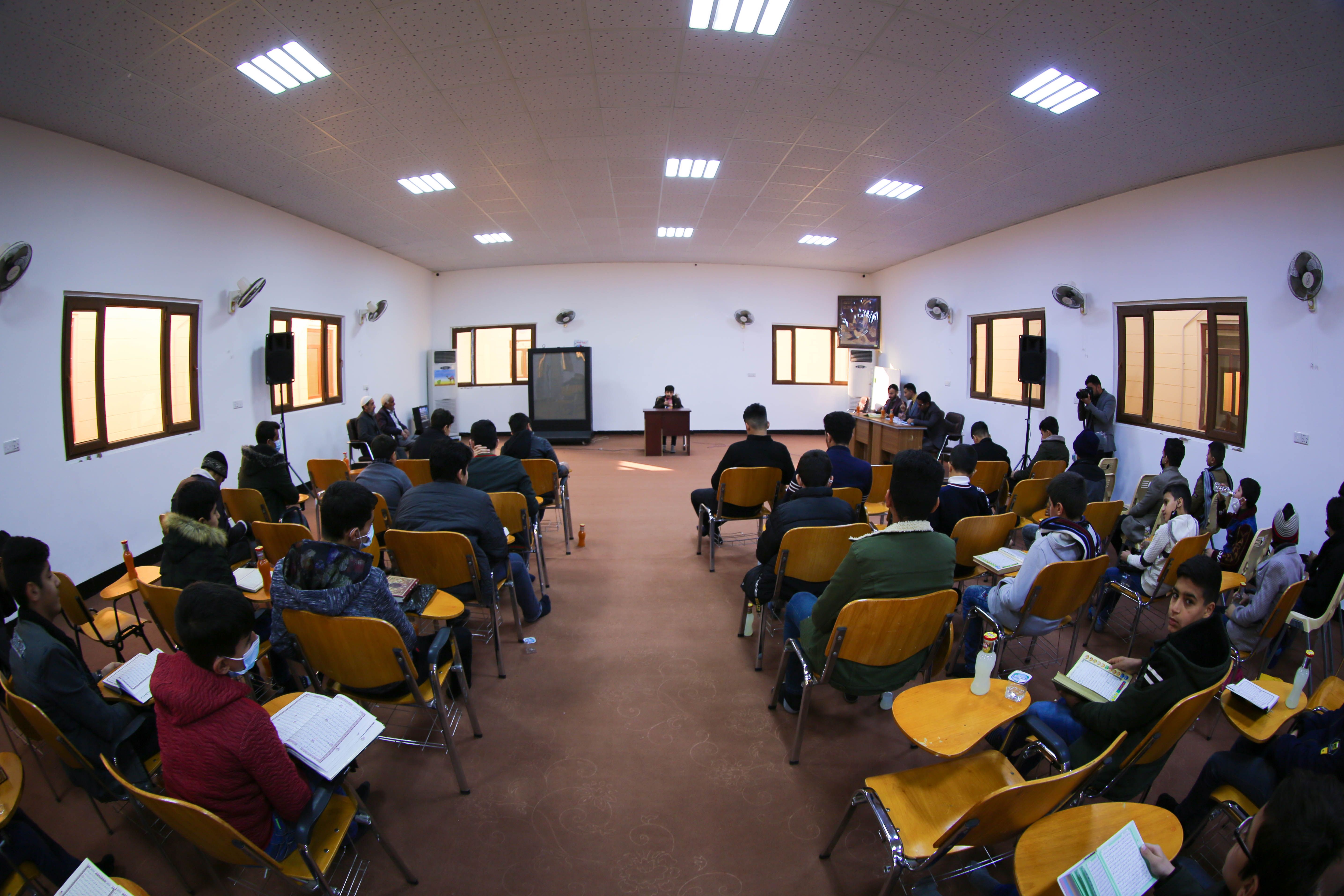 أكثر من 80 طالبا يشاركون في الاختبار المركزي لمشروع حفظ القرآن الكريم في كربلاء المقدسة