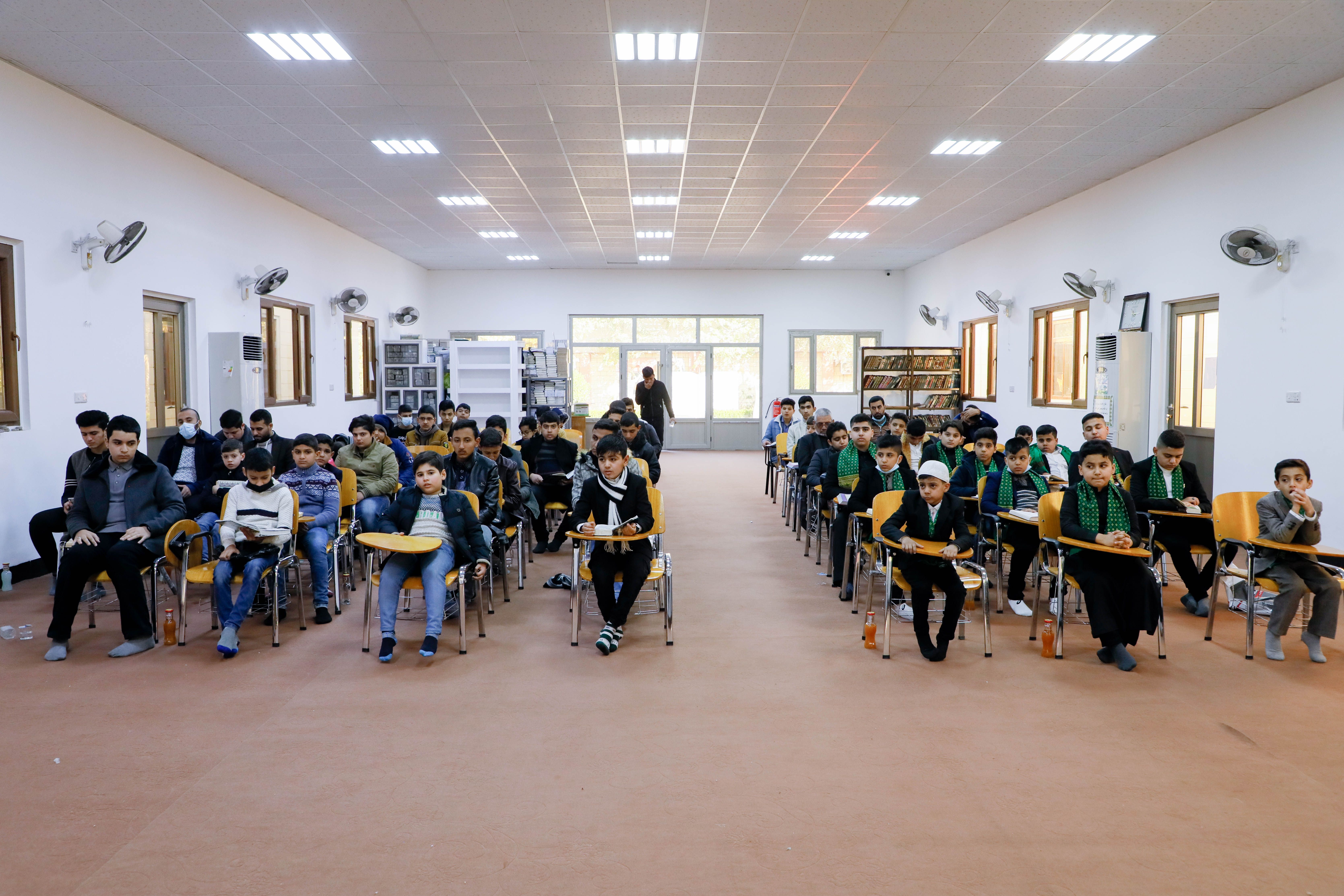أكثر من 80 طالبا يشاركون في الاختبار المركزي لمشروع حفظ القرآن الكريم في كربلاء المقدسة